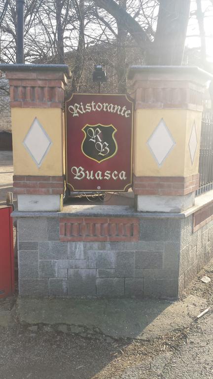 Ristorante Buasca Hotel Cuorgnè Buitenkant foto