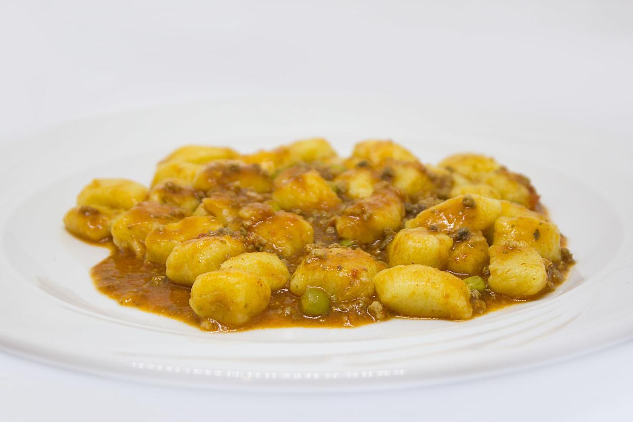 Ristorante Buasca Hotel Cuorgnè Buitenkant foto