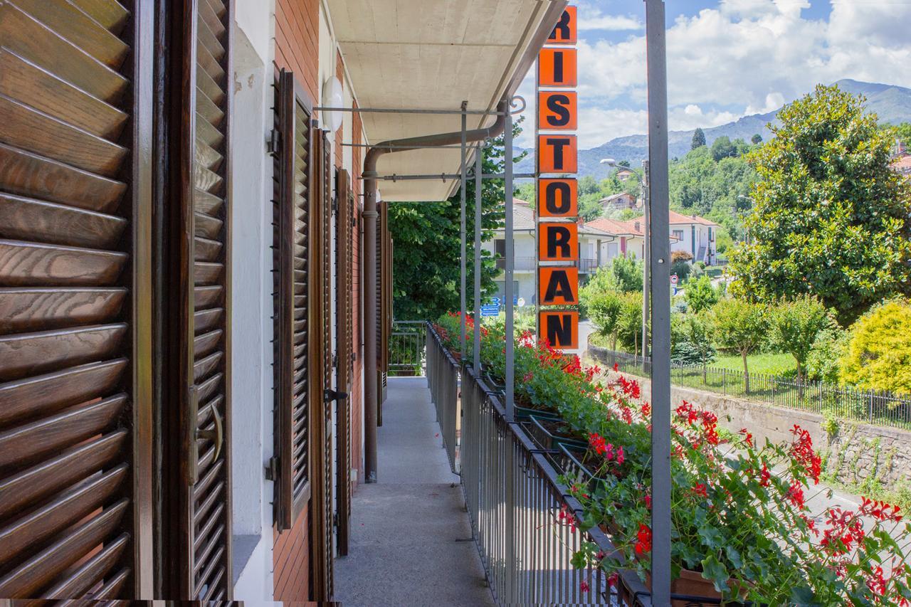 Ristorante Buasca Hotel Cuorgnè Buitenkant foto
